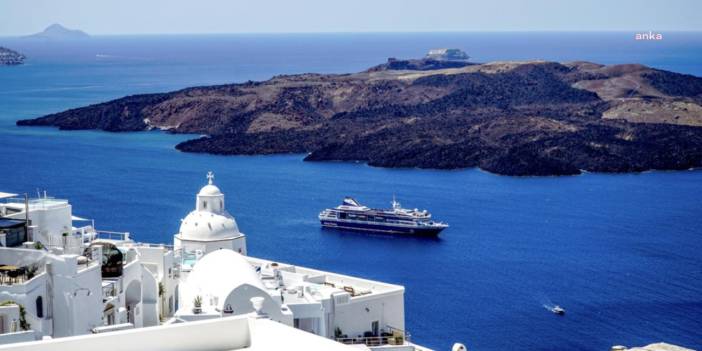 Santorini Adası’nda büyük kaçış başladı: Son durum ne?