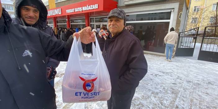 Ramazan öncesi 'ucuz et kuyruğu' başladı