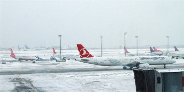 İstanbul'da kar yağışı nedeniyle THY birçok seferi iptal etti!