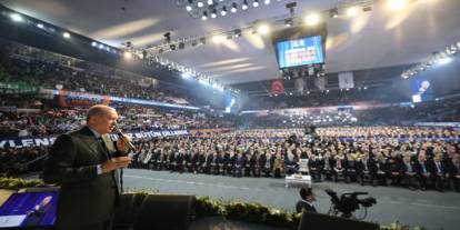 "Siyaset yapmak istiyorsanız, işte er meydanı!"